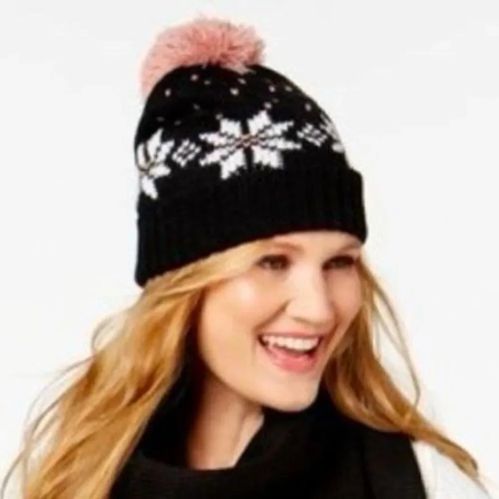 NWT Charter Club Black & White Snowflakes Nordic Beanie Pom Pom Gloves 2 Pc Set